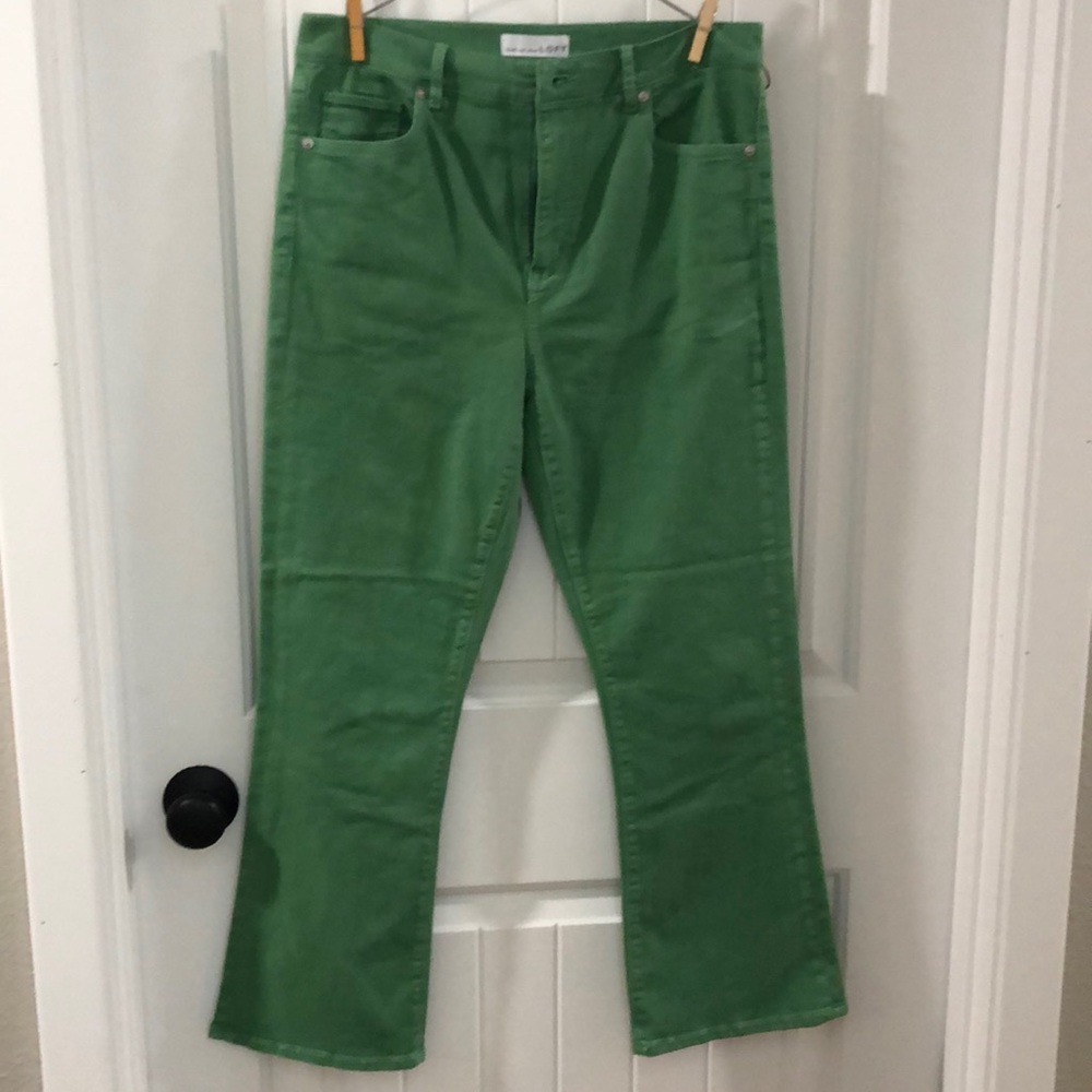 Loft The Kick Crop jeans in green size 27/4 fit more like 28/6